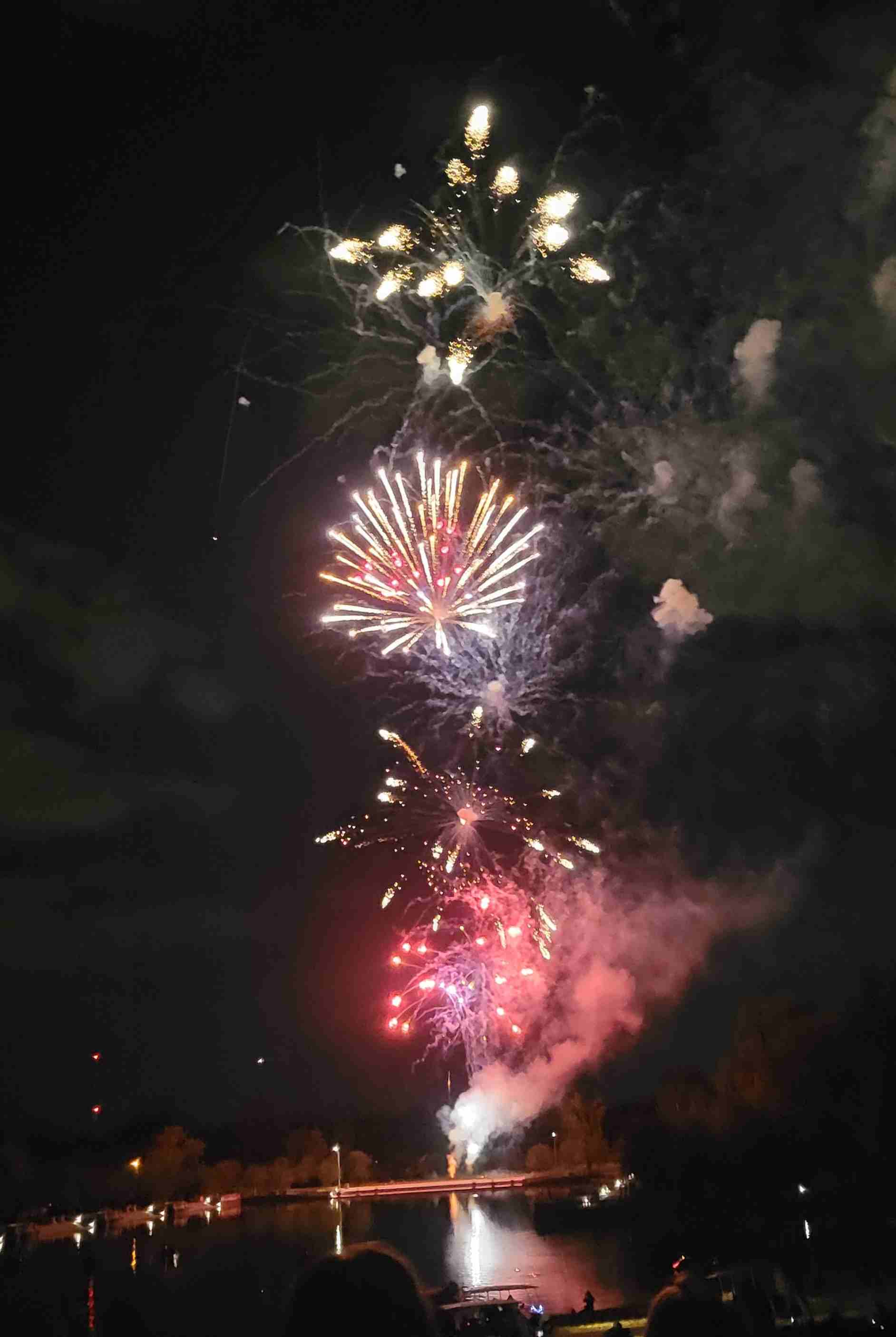 2021-09-22 20th Anniversary at SLSO fireworks.jpg